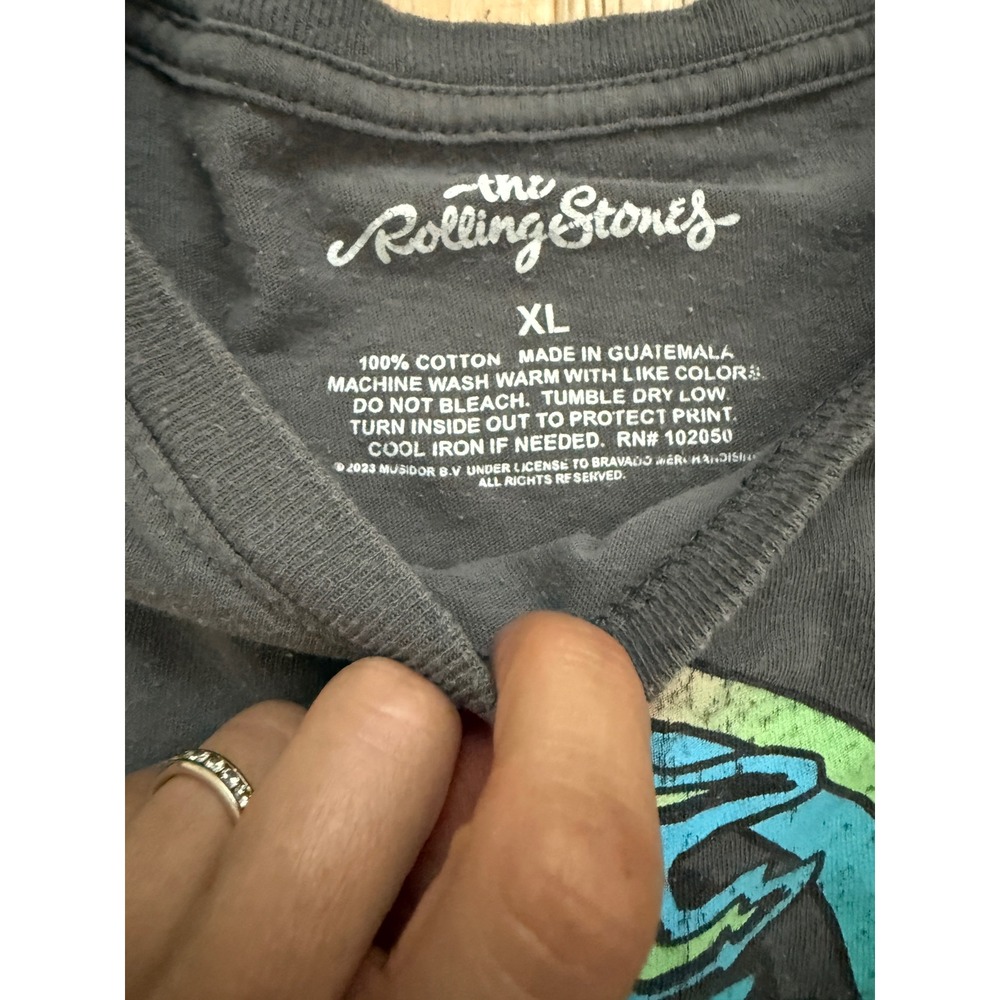 The Rolling Stones womens Graphic T-Shirt XL Gray Cotton Short Sleeve Tee - Picture 2 of 6